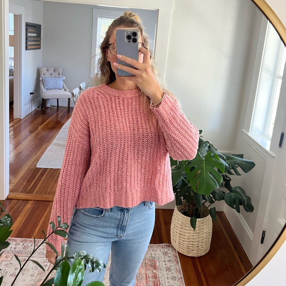 AE Cozy Pink Sweater - Picture 3 of 9